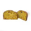 Panettone mit Matcha-Tee, schwarzen Johannisbeeren und weißer Schokolade